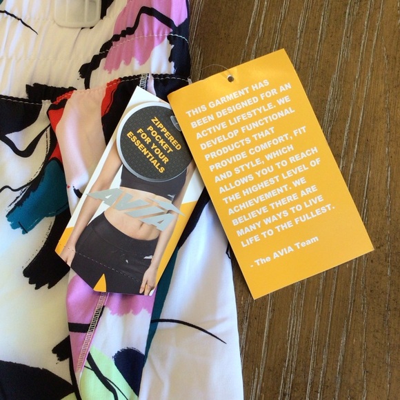 Avia Women's Plus Size Running Short With Built-in Bike Liner Size XXL-20 - Picture 9 of 10